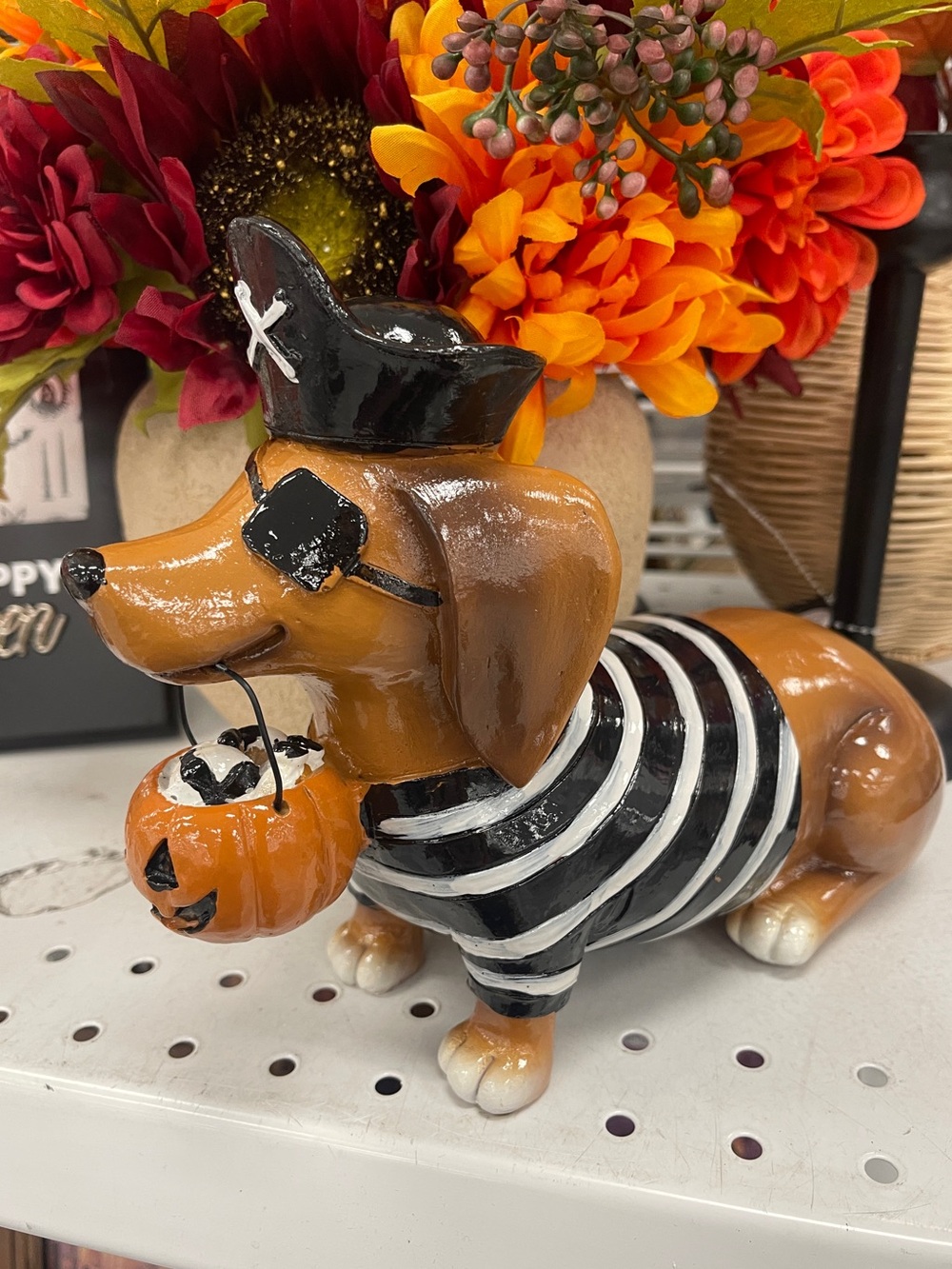 Halloween Dachshund Pirate Costume Trick or Treat Pumpkin Resin Figure NEW